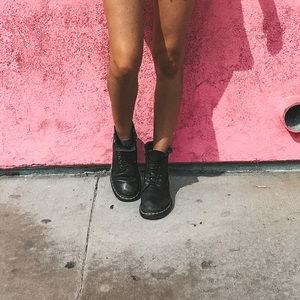 Dr. Martens 1460 - 37 eu (6/6.5 us) black - woman